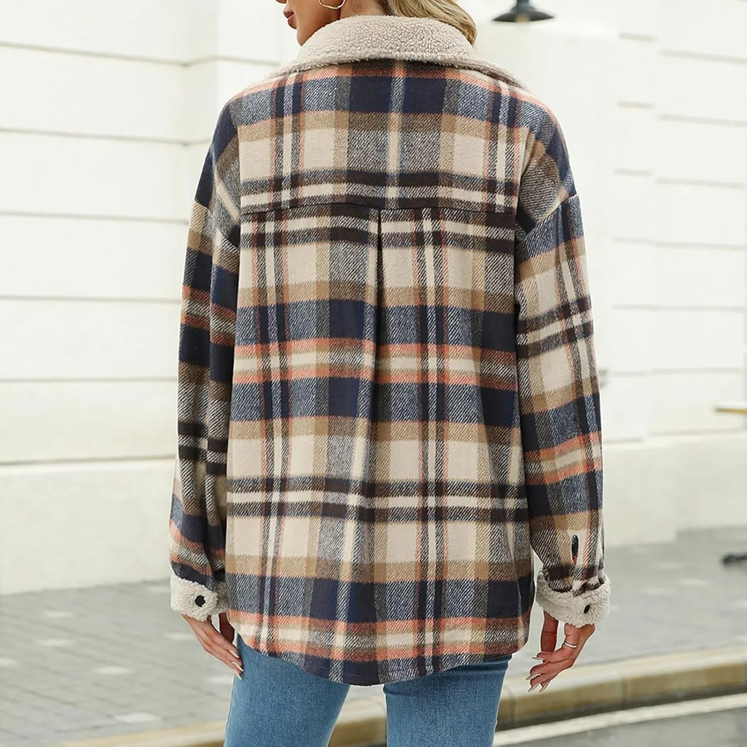 Women Fleece Jackets Casual Flannel Plaid Shacket Button Down Lapel Collared Sherpa Jackets with Pockets Fall Coat
